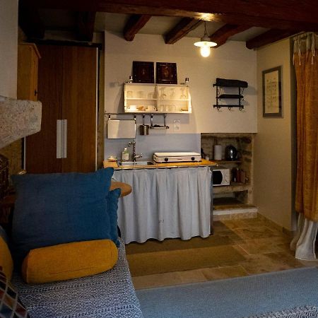 Villa Voyage… Noyers-sur-Serein Exterior foto